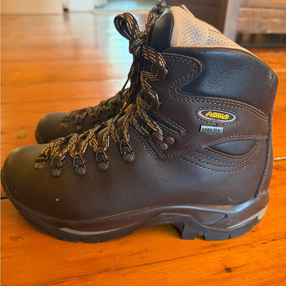 Asolo Gore-tex Women’s Leather Hiking Boot, size 8 NWT - Picture 1 of 5